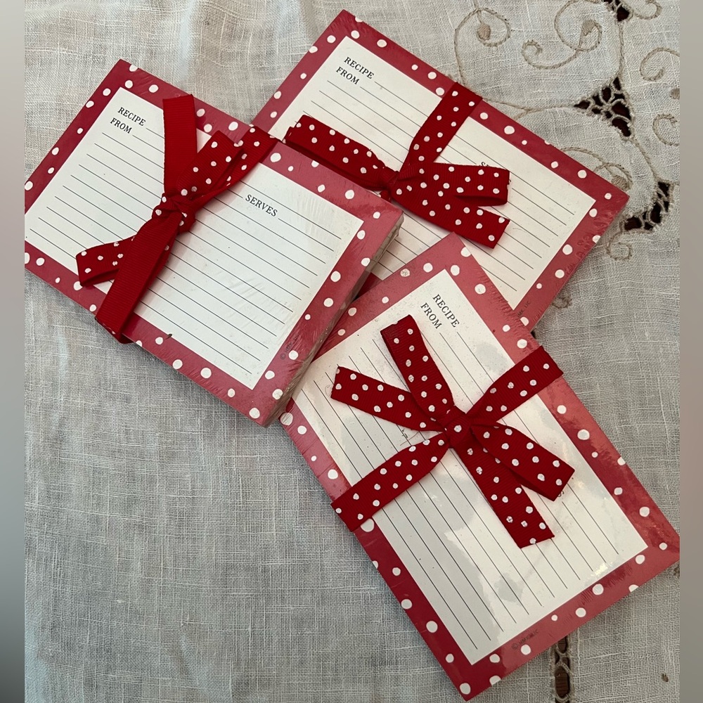 Hallmark, set of 3 red ribbon wrapped 36 recipe cards w/red & white polka dot